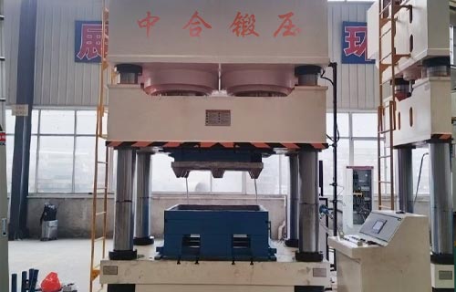 1600噸木屑托盤(pán)成型液壓機(jī)多少錢(qián)？